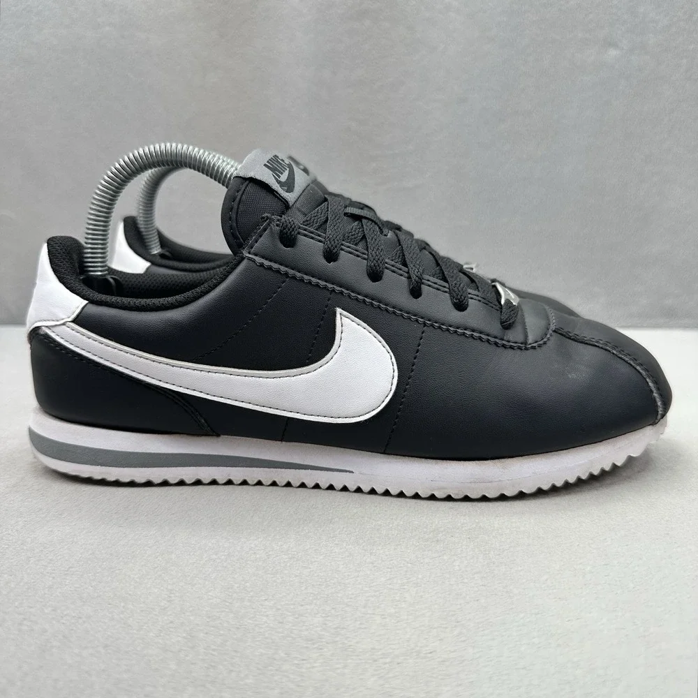 Womens 8 / 6.5Y Nike Cortez Shoes Black / Cool Grey / White Casual Retro Sneaker